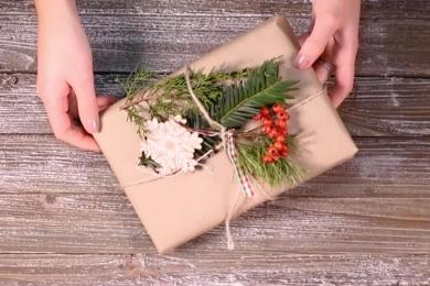 Sustainable gift wrapping