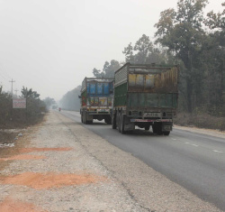 truck traffic nepal