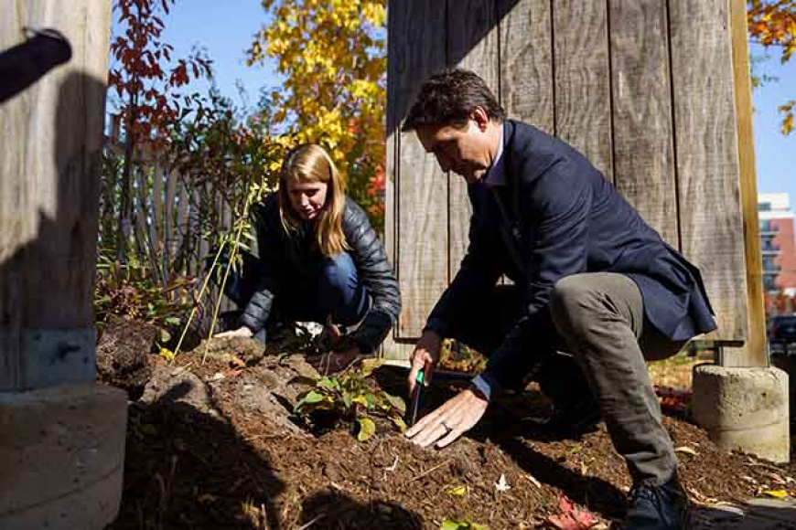 SEAS alumna shares sustainability practices with Canadian Prime Minister Justin Trudeau